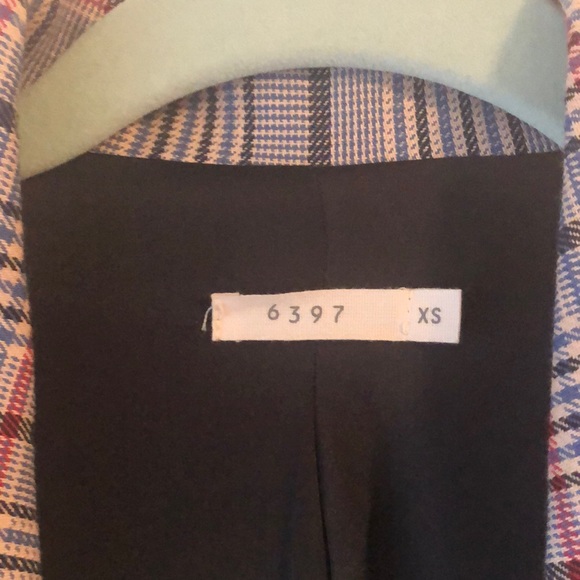 Sold elsewhere *** NWT 6397 Plaid oversized coat. - Picture 2 of 10